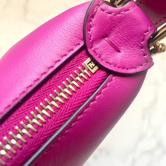 ❌SOLD❌ New Fendi Fendigraphy Small Leather Shoulder Bag - Picture 8 of 14